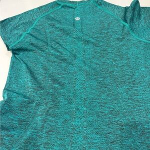 Lululemon Athletica Turquoise Heathered Top